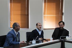 جلسه مشترک اعضای هیأت مدیره سازمان با نماینده مردم زنجان در مجلس شورای اسلامی و مدیرکل اداره کل راه و شهرسازی استان ، برگزار شد جلسه مشترک اعضای هیأت مدیره سازمان با نماینده مردم زنجان در مجلس شورای اسلامی و مدیرکل اداره کل راه و شهرسازی استان ، برگزار شد